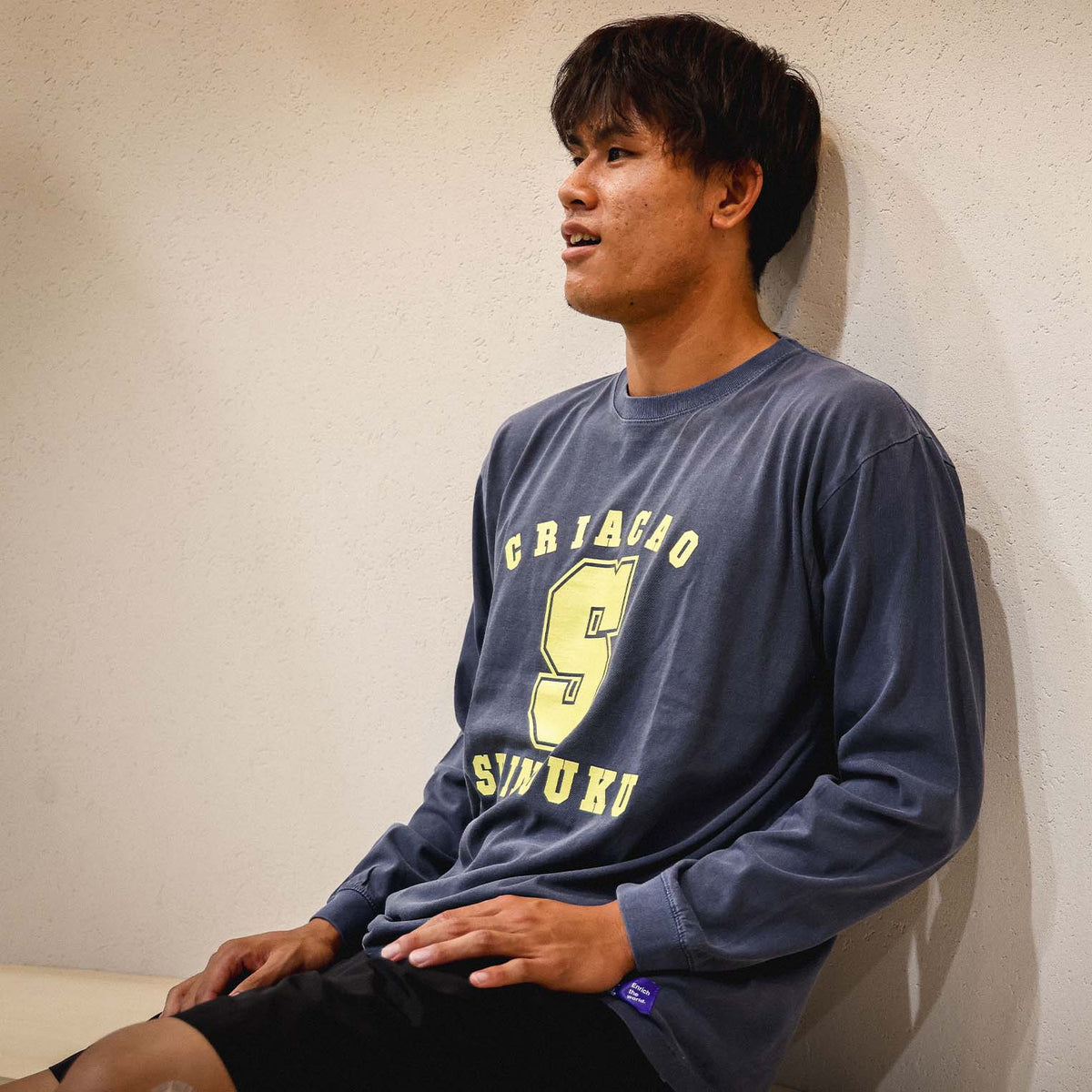 Vintage long-sleeve T-shirt