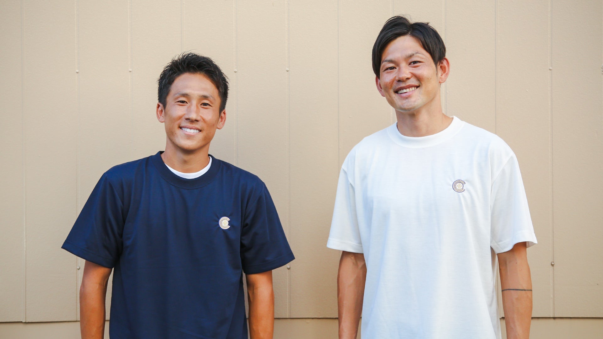 エンブレム刺繍Tシャツ