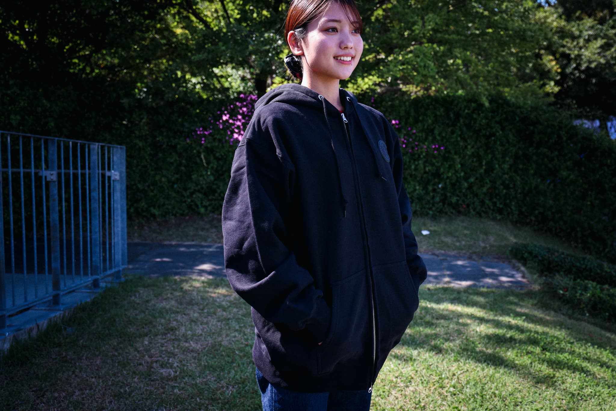 エンブレムジップアップパーカー