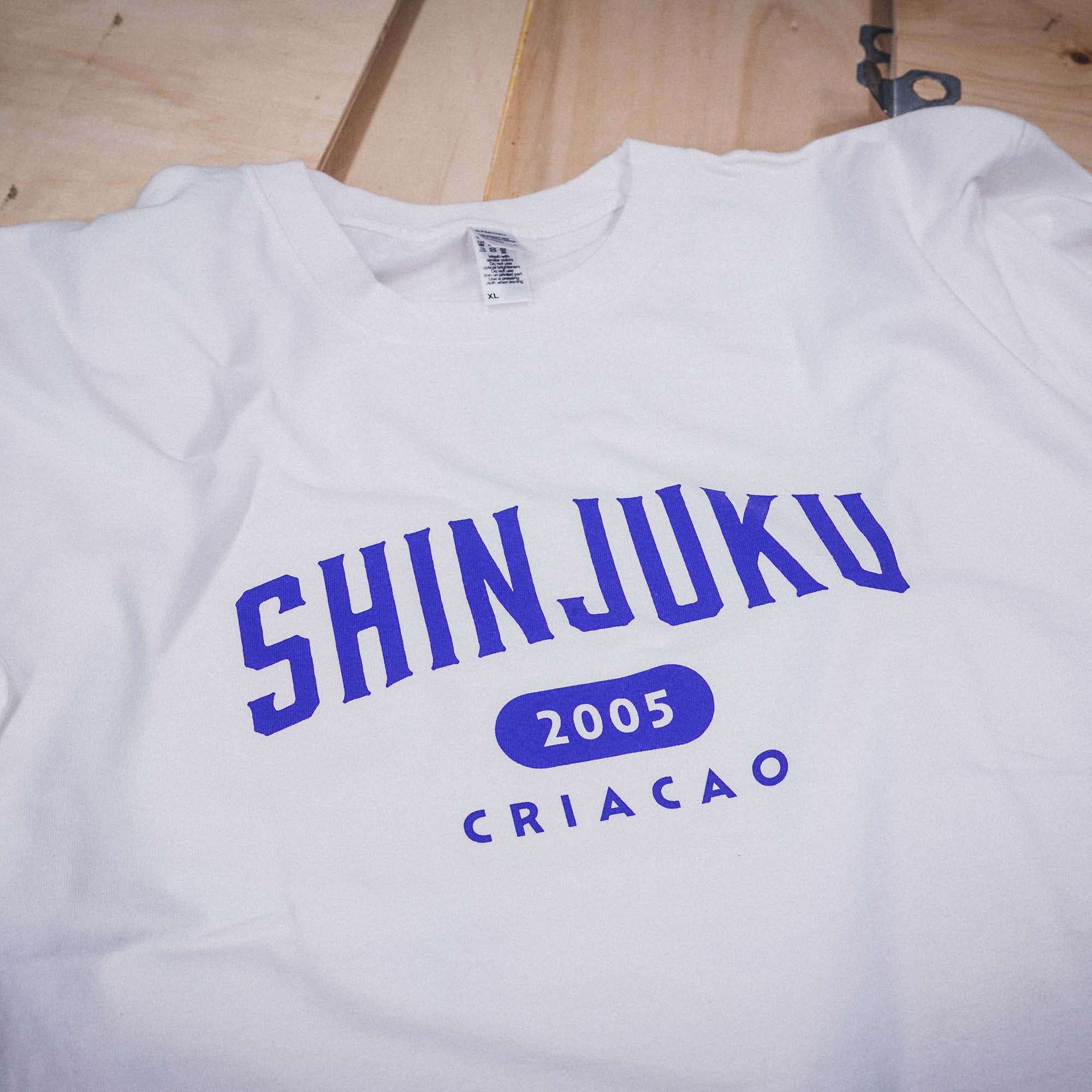 新宿カレッジTシャツ