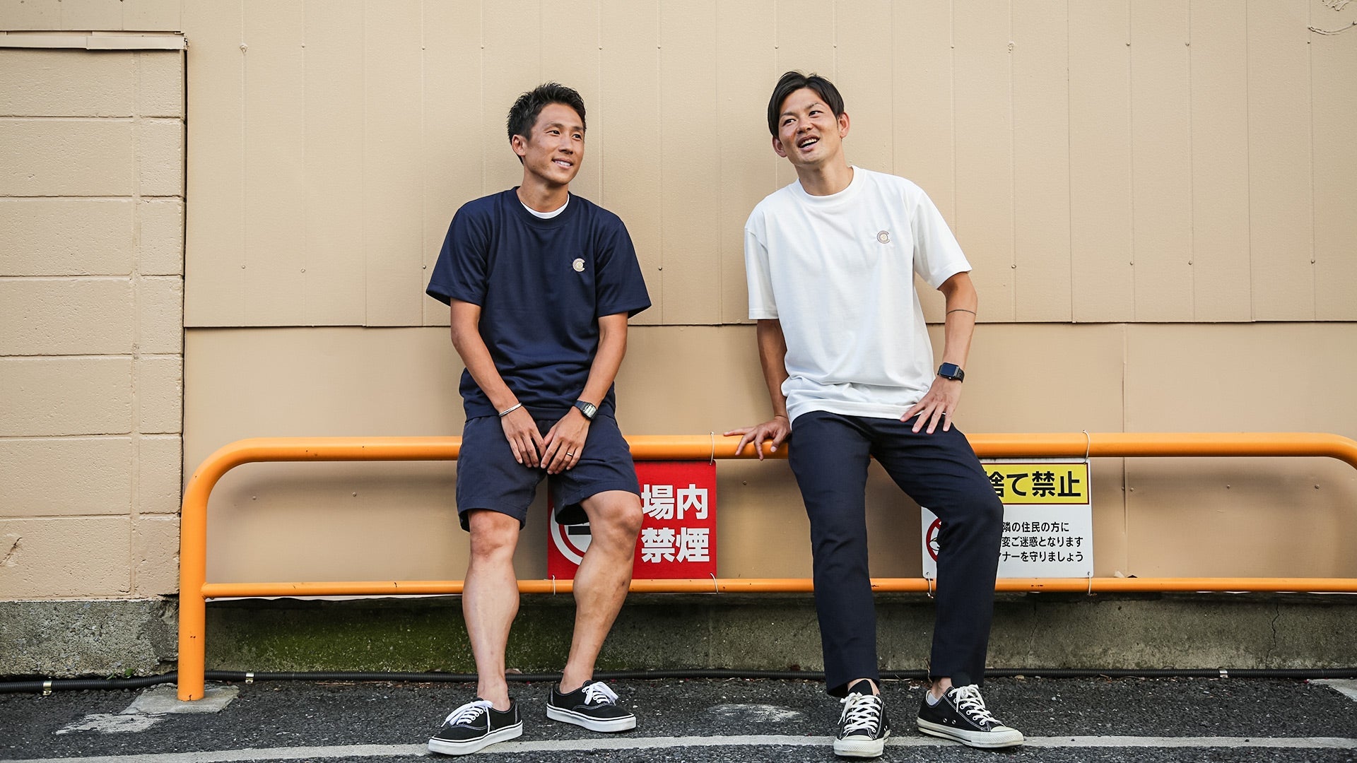 エンブレム刺繍Tシャツ