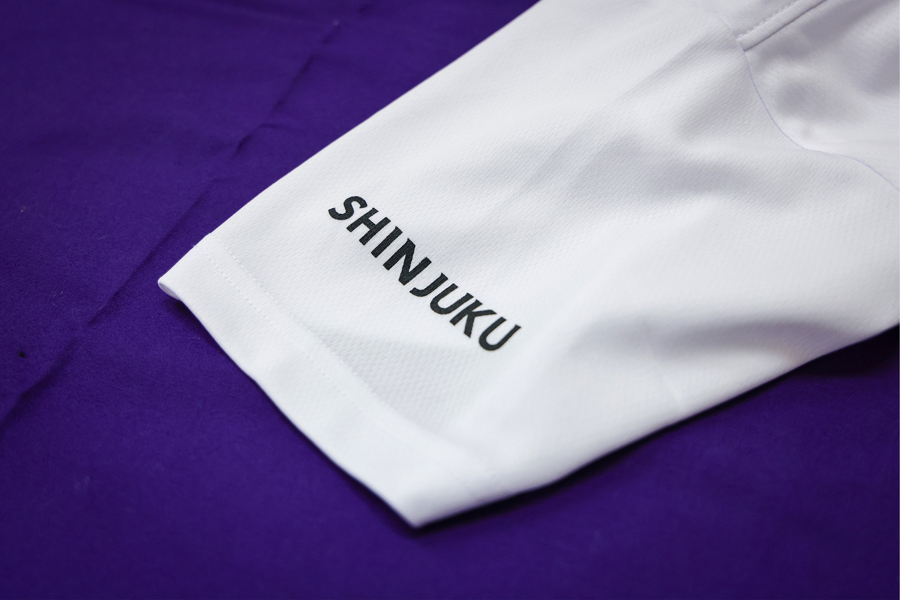 エンブレムポロシャツ