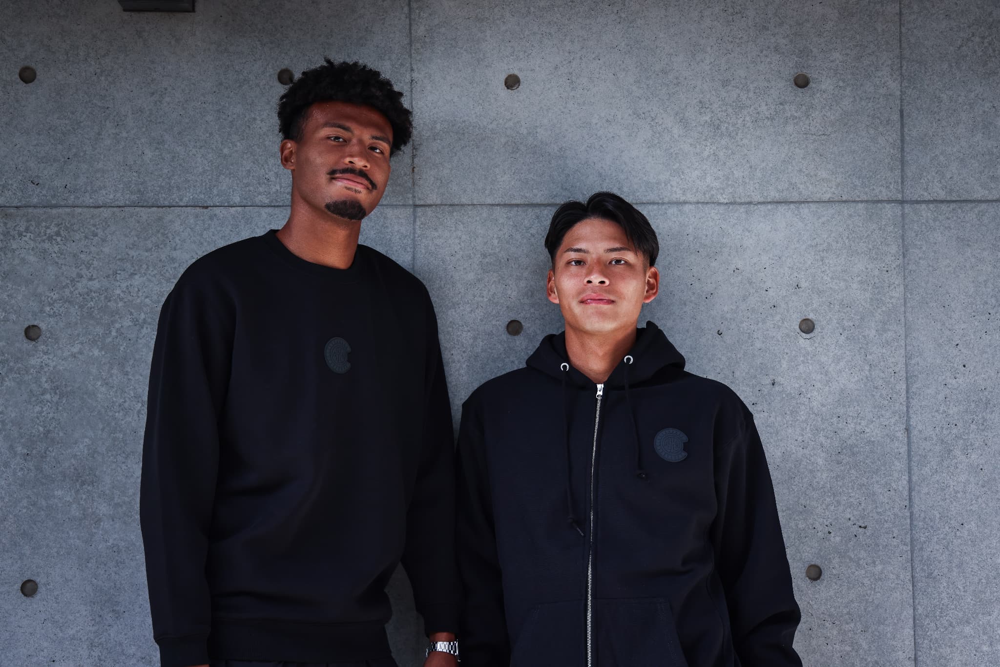 エンブレムジップアップパーカー